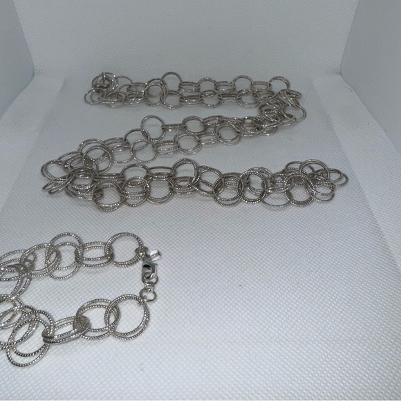 Silver Tone Modernist Long Double Circle Link Necklace and bracelet set - Picture 4 of 8